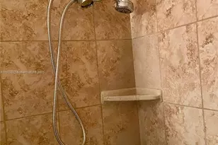 15610 NE 6th Ave, Miami, FL 33162 - Photo 14