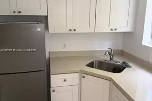 1027 Euclid Ave, Miami Beach, FL 33139 - Photo 18