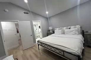 1409 NW 124th Ave, Pembroke Pines, FL 33026 - Photo 12