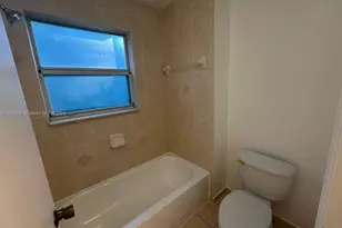 1712 SE 31st Ct, Homestead, FL 33035 - Photo 10