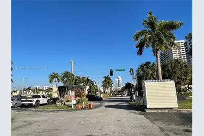 701 Three Islands Blvd #511, Hallandale Beach, FL 33009 - Photo 48