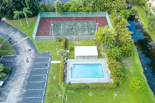 1891 SW 81st Ave, North Lauderdale, FL 33068 - Photo 32