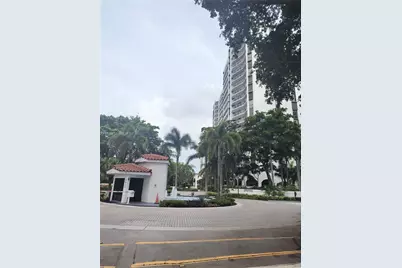 3610 Yacht Club Dr #1416, Aventura, FL 33180 - Photo 2