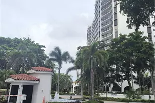 3610 Yacht Club Dr, Aventura, FL 33180 - Photo 2