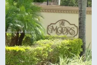 18230 Mediterranean Bl #1306, Hialeah, FL 33015 - Photo 12