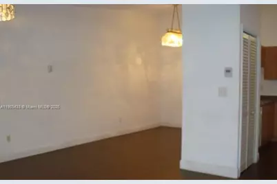 18230 Mediterranean Bl #1306, Hialeah, FL 33015 - Photo 10