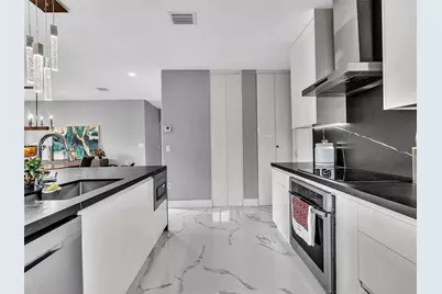 16691 NW 89th Pl, Miami Lakes, FL 33018 - Photo 14