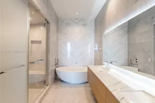 18501 Collins Ave, Sunny Isles Beach, FL 33160 - Photo 12