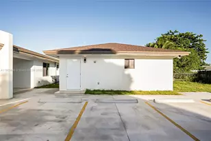10362 SW 180th St, Miami, FL 33157 - Photo 12
