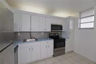 2903 N Miami Beach Blvd, North Miami Beach, FL 33160 - Photo 2