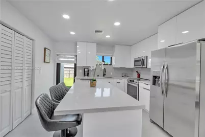 6021 SW 19th St, Miami, FL 33155 - Photo 4