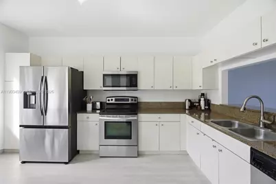 8231 SW 29th St, Miramar, FL 33025 - Photo 4
