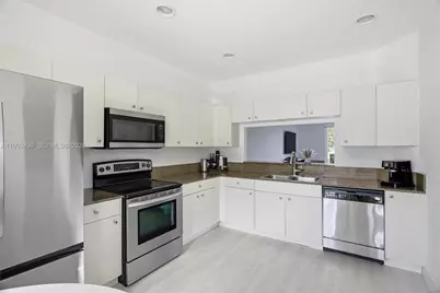 8231 SW 29th St, Miramar, FL 33025 - Photo 2