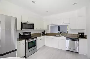 8231 SW 29th St, Miramar, FL 33025 - Photo 1