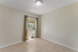 8670 SW 27th Ln, Miami, FL 33155 - Photo 20