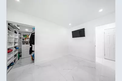 16125 NW 28th Pl, Miami Gardens, FL 33054 - Photo 14