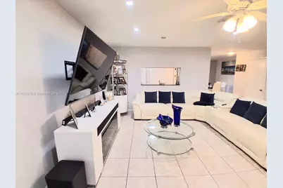 10830 NW 8th St, Pembroke Pines, FL 33026 - Photo 12