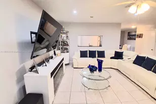 10830 NW 8th St, Pembroke Pines, FL 33026 - Photo 12