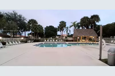 10830 NW 8th St, Pembroke Pines, FL 33026 - Photo 64