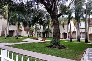 10830 NW 8th St, Pembroke Pines, FL 33026 - Photo 2