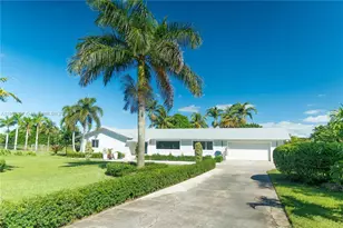 19245 SW 188th St, Miami, FL 33187 - Photo 2