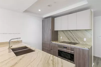 801 S Miami Ave #1002, Miami, FL 33130 - Photo 14