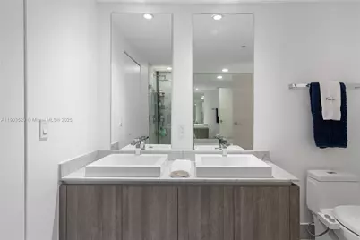 801 S Miami Ave #1002, Miami, FL 33130 - Photo 24
