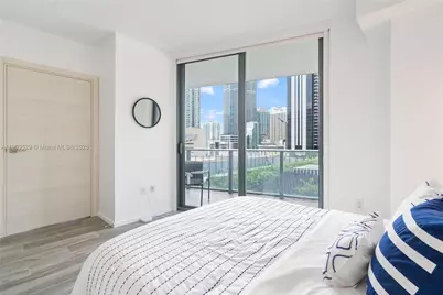 801 S Miami Ave #1002, Miami, FL 33130 - Photo 36