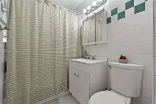 52 Flagler Dr, Miami Springs, FL 33166 - Photo 14