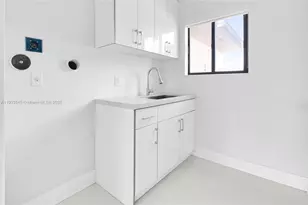 12890 NW 2nd St, Miami, FL 33182 - Photo 14