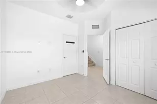 10537 W 32nd Ln, Hialeah, FL 33018 - Photo 6