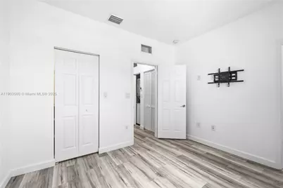 10537 W 32nd Ln, Hialeah, FL 33018 - Photo 22