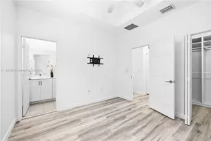 10537 W 32nd Ln, Hialeah, FL 33018 - Photo 28