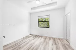 10537 W 32nd Ln, Hialeah, FL 33018 - Photo 26