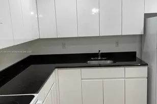 724 NE 4th St, Hallandale Beach, FL 33009 - Photo 1