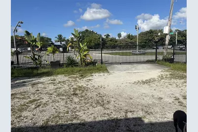 14715 N Miami Ave, Miami, FL 33168 - Photo 20