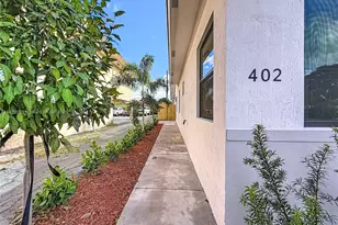 402 NW 41st St, Oakland Park, FL 33309 - Photo 6
