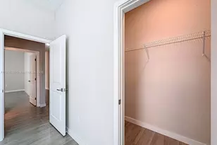 402 NW 41st St, Oakland Park, FL 33309 - Photo 34