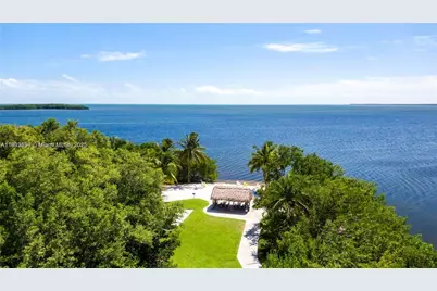 5863 Paradise Point Dr, Palmetto Bay, FL 33157 - Photo 4