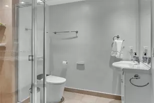 1800 S Ocean Dr, Hallandale Beach, FL 33009 - Photo 48