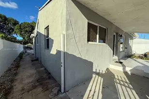 1545 NW 85th St, Miami, FL 33147 - Photo 10