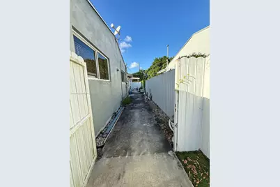 1545 NW 85th St, Miami, FL 33147 - Photo 12