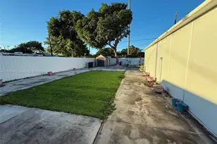 1545 NW 85th St, Miami, FL 33147 - Photo 14