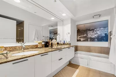 400 Alton Rd #2409, Miami Beach, FL 33139 - Photo 32