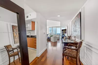 400 Alton Rd #2409, Miami Beach, FL 33139 - Photo 10
