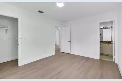 21241 NE 2nd Ave, Miami, FL 33179 - Photo 16