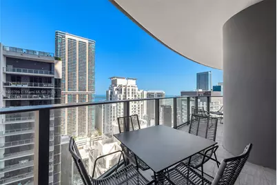 1000 Brickell Plz #4705, Miami, FL 33131 - Photo 20