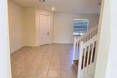3304 W 114th Ter, Hialeah, FL 33018 - Photo 16