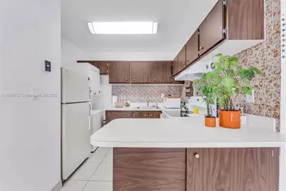3661 SW 9th Ter #402, Miami, FL 33135 - Photo 4