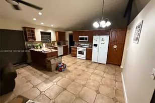 9422 SW 127th Ave, Miami, FL 33186 - Photo 4